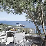Selana Hotel 3*