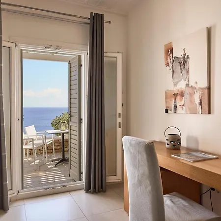 Отель Selana Chrisopigi (Sifnos)