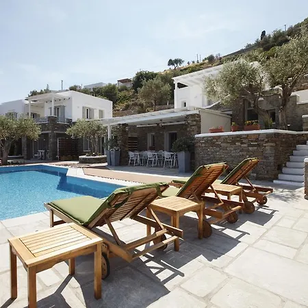 Selana Hotel 3*